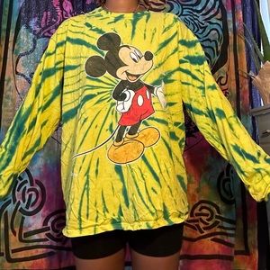 Tie-dyed graphic tee